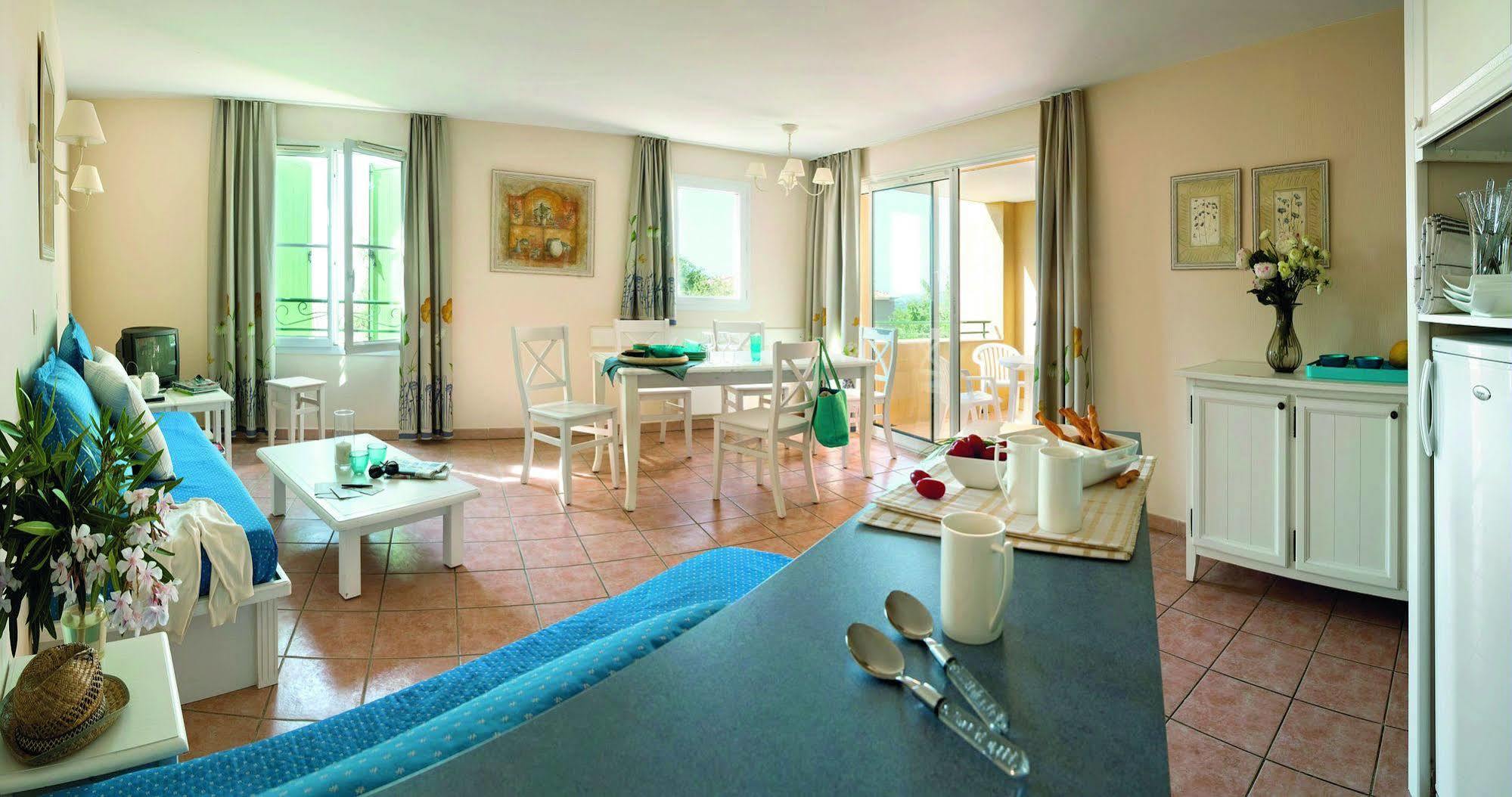 P&V Residence Le Hameau Des Issambrr Sainte-Maxime Luaran gambar